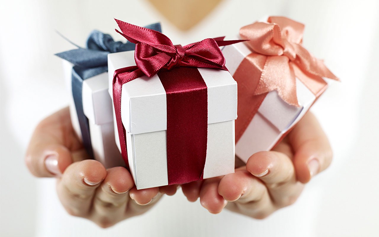 Best Gifts to Strengthen Your Relations with Special Ones
