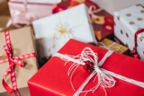 5 Extremely Awesome travel B’day Gifts that’ll Win You Brownie